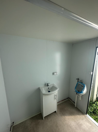 WC-Anhänger Damen/Herren mit Toilette