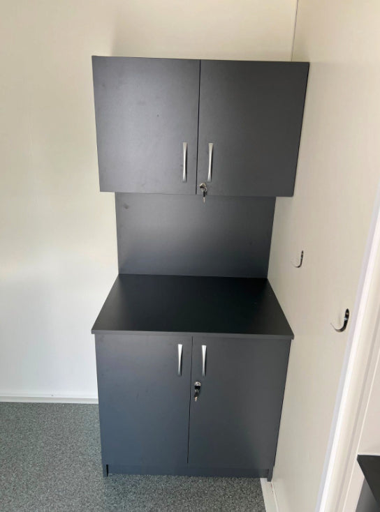 6,00 - m Büro-Anhänger mit Küchenzeile und WC