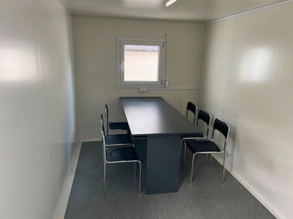 6,00 - m Büro-Anhänger mit Küchenzeile und WC