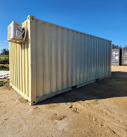Büro aus einem Schiffscontainer, 24 m² (Ref: 10882)