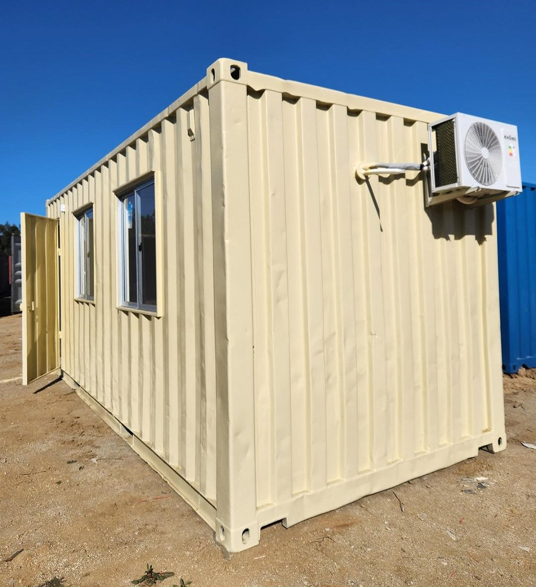 Büro aus einem Schiffscontainer, 24 m² (Ref: 10882)