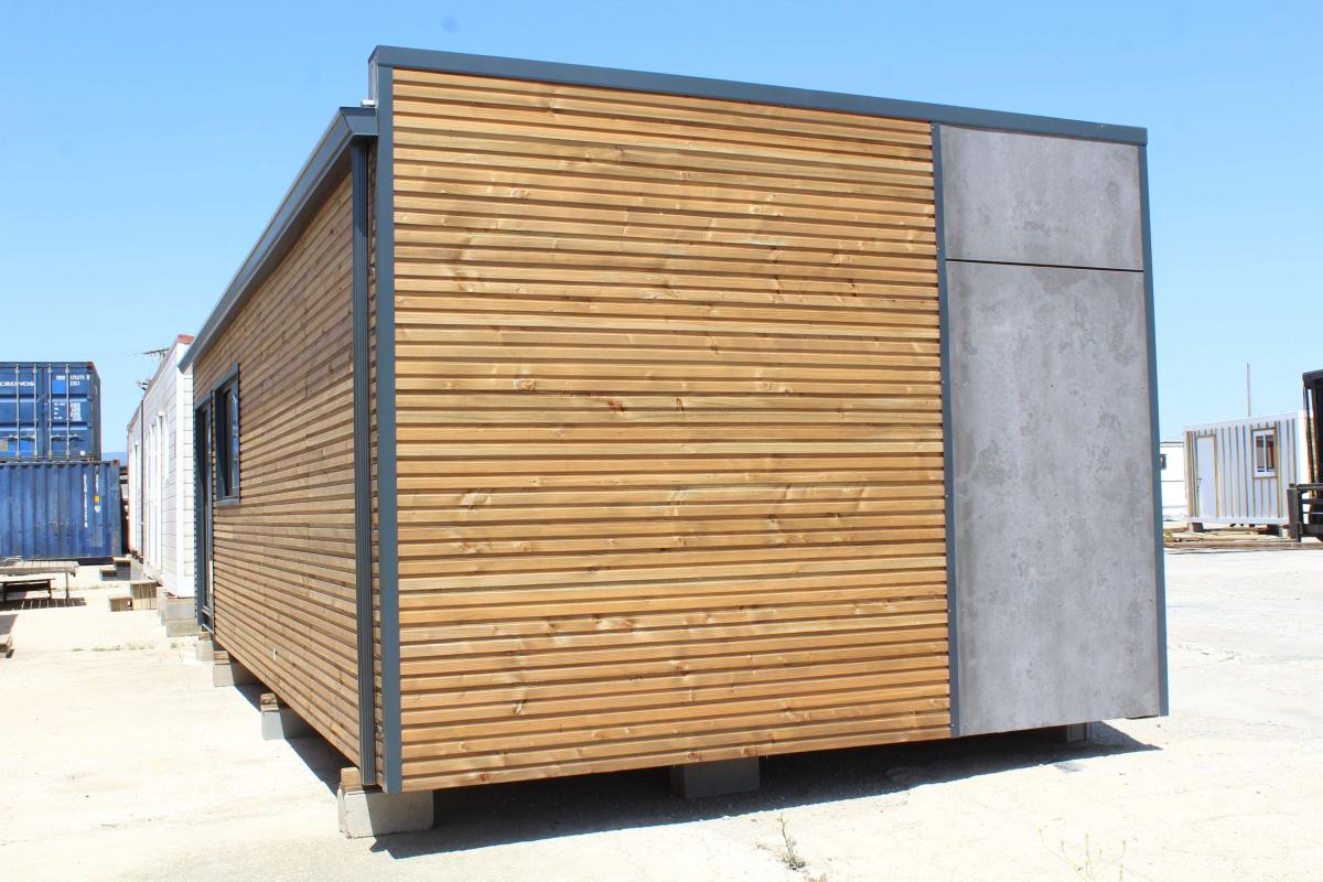 KVIP-Modul im offenen Stil, verkleidet mit Holz und Viroc (Ref: 26017)
