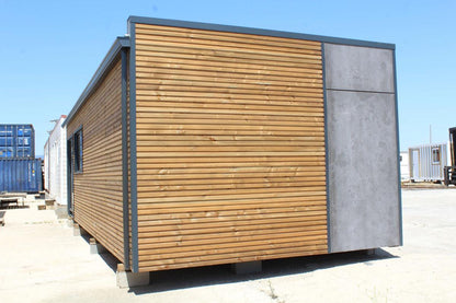 KVIP-Modul im offenen Stil, verkleidet mit Holz und Viroc (Ref: 26017)