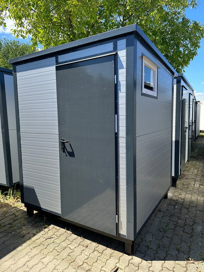 Sanitärcontainer 2,00 x 2,00 m mit Toilette und Urinal