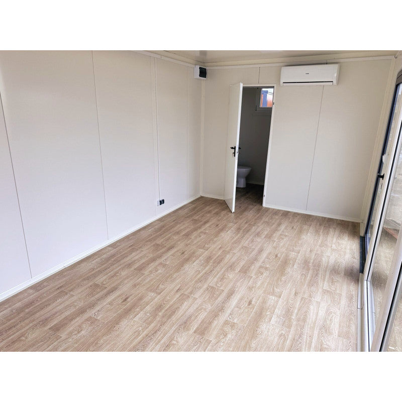 Hochcontainer 7x3 m mit großen Vitrinen / Klimaanlage / Badezimmer (Ref: 5905)