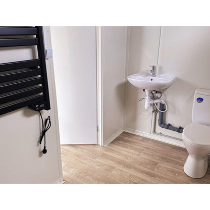 Hochcontainer 7x3 m mit großen Vitrinen / Klimaanlage / Badezimmer (Ref: 5905)