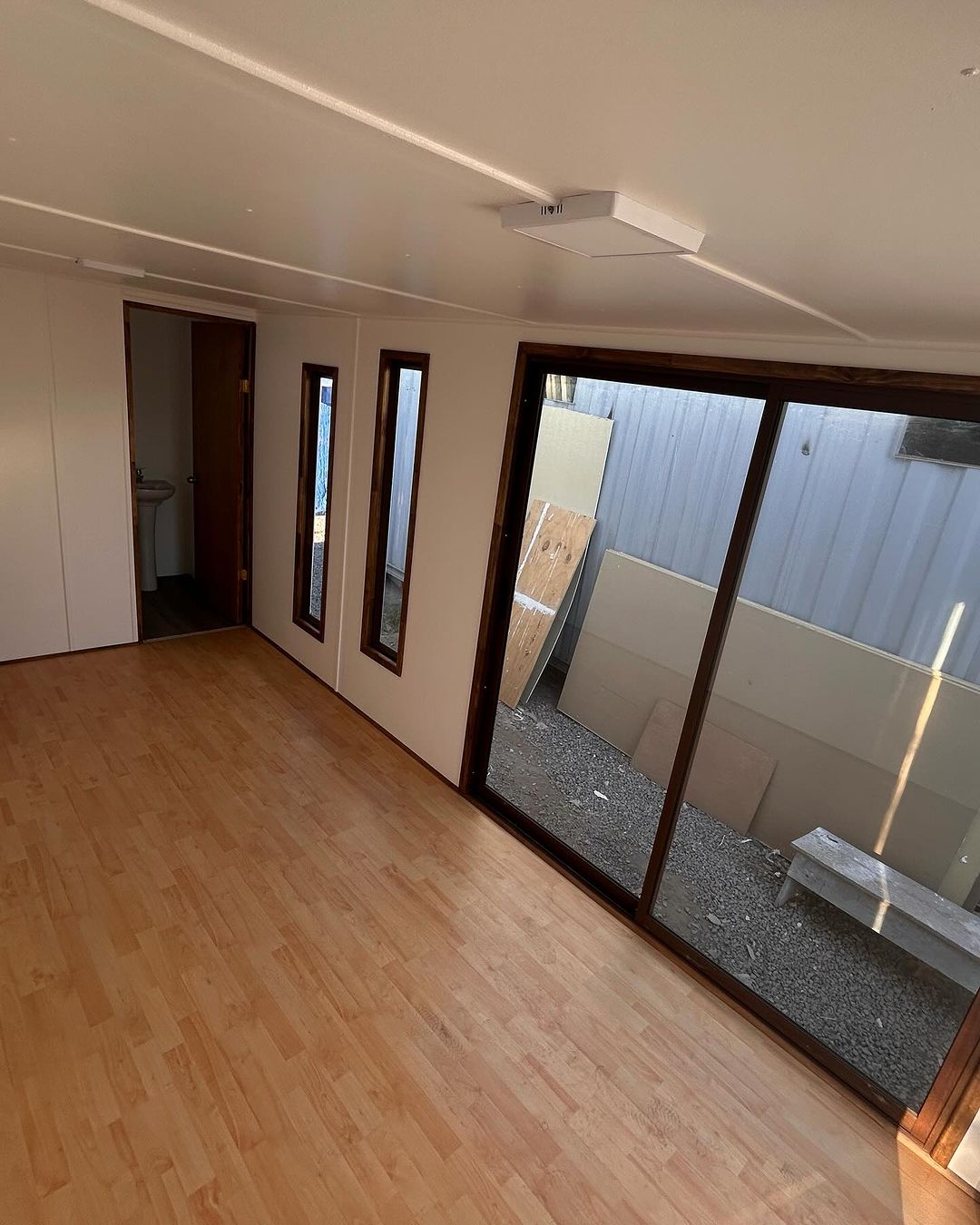 Bürocontainer 6×2,42 m -15 m² (Ref: 20123)